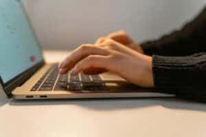 How Task Automation Improves Contract Compliance