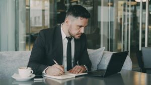 How Hotels Use Version Control for Vendor Contracts