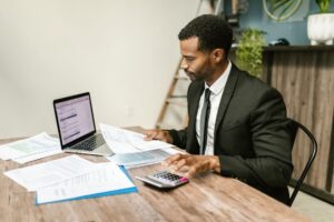 Contract Expiry Metrics: SMB Tracking Guide